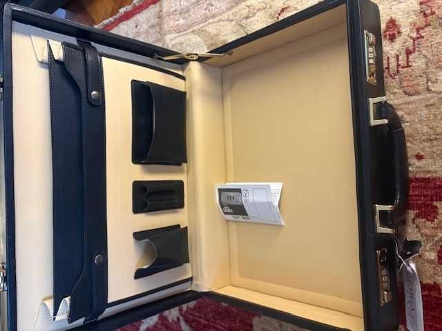 Geanta diplomat noua piele naturala incuietori cifru