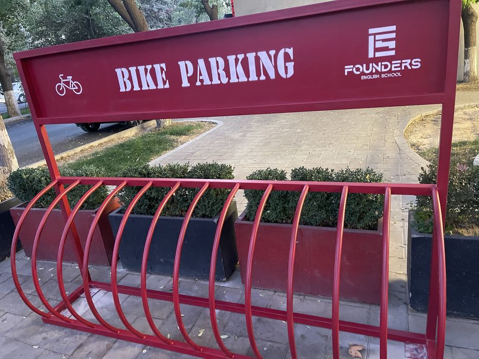 Velo parkovka skuter va velosipedlar uchun