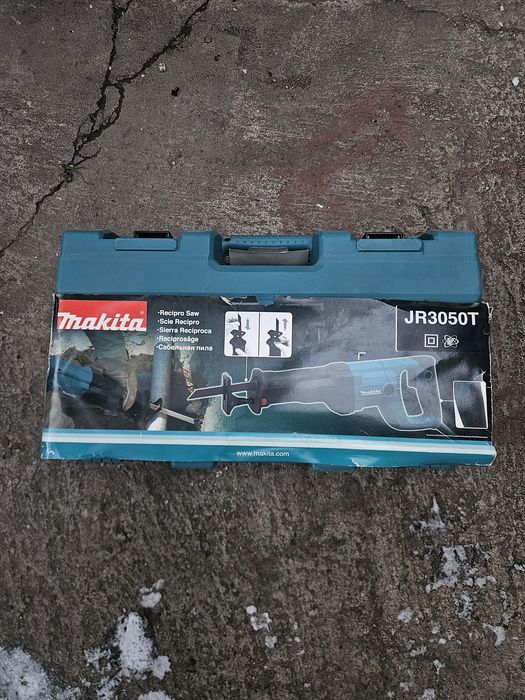 Makita JR3050T Fierastrau sabie , 1100W, NOU