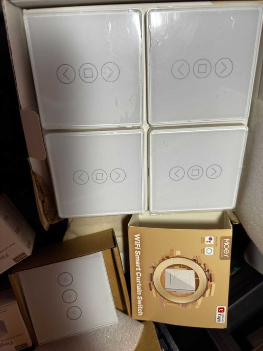 Dispozitive smart : prize, butoane, Intrerupator cu touch draperii