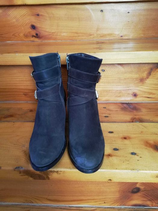 Продавам топли дамски боти