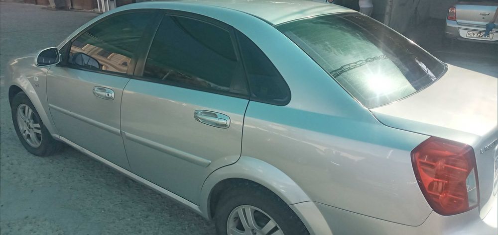 Lasetti 2010-yil 1.8 aftamat