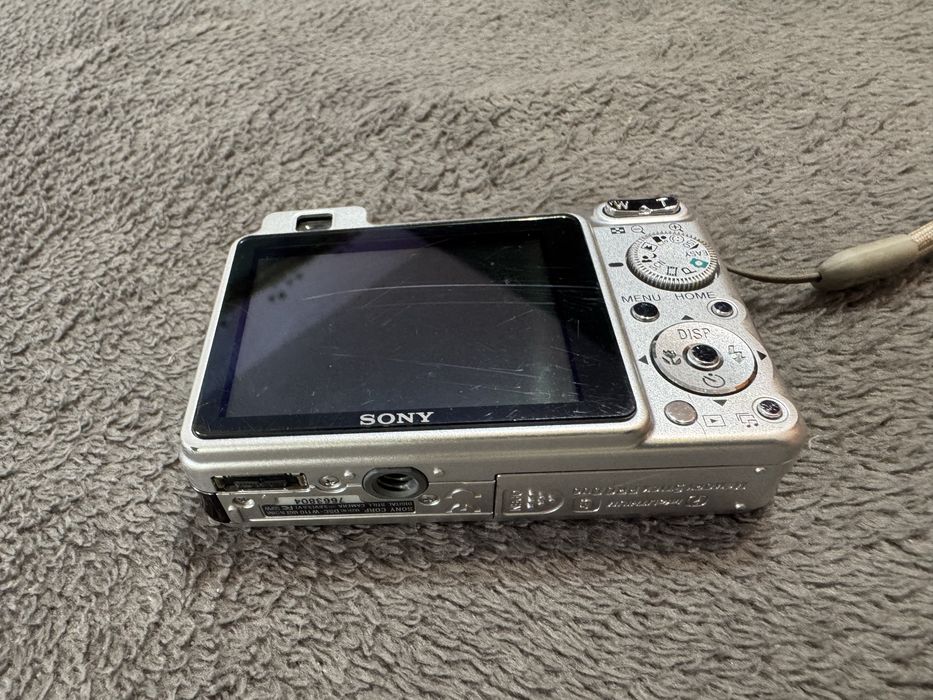 Aparat foto digital Sony Cyber-shot DSC-W110 (7.2 MP, Obiectiv Carl Zeiss)