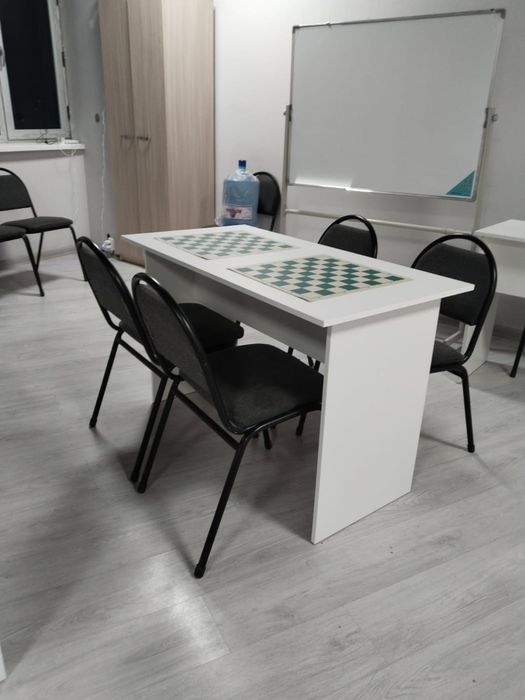 Шахматный стол продаётся