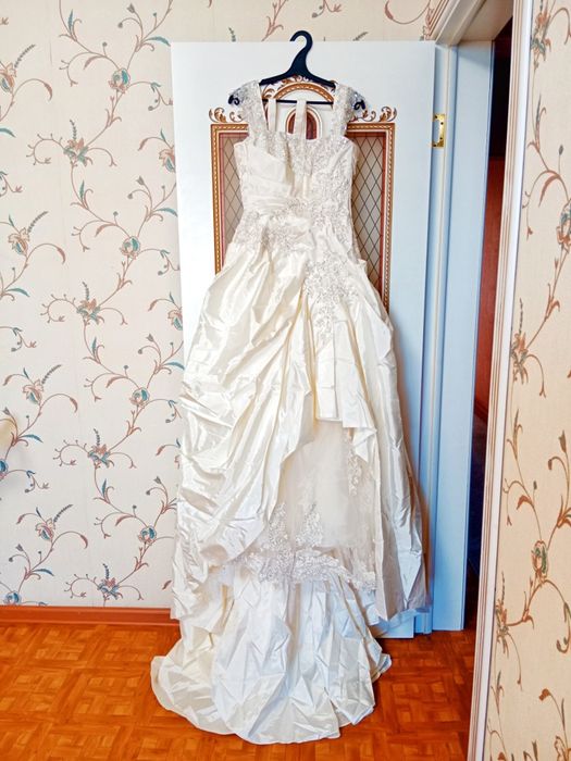 Продам Свадебное платье Amelia Casablanca