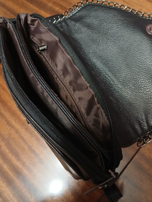 Дамска  елегантна  чанта с дълга  дръжка