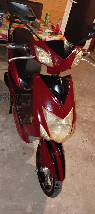 Vând scuter electric volta