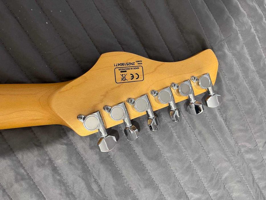 Sire Larry Carlton S5 электрогитара