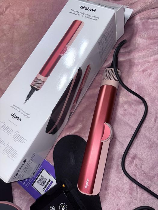 Placa de indreptat părul Dyson Airstrait Nouă