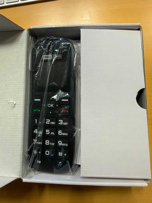 Telefon mobil MaxCom Comfort MM35D