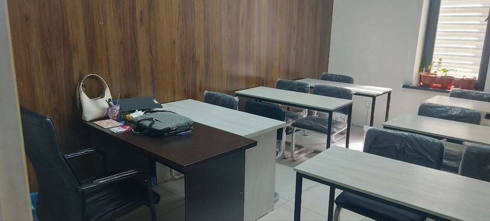 Беруний метро недалеко Сдаётся кабинет под офис 20м2. С мебелью и Тех