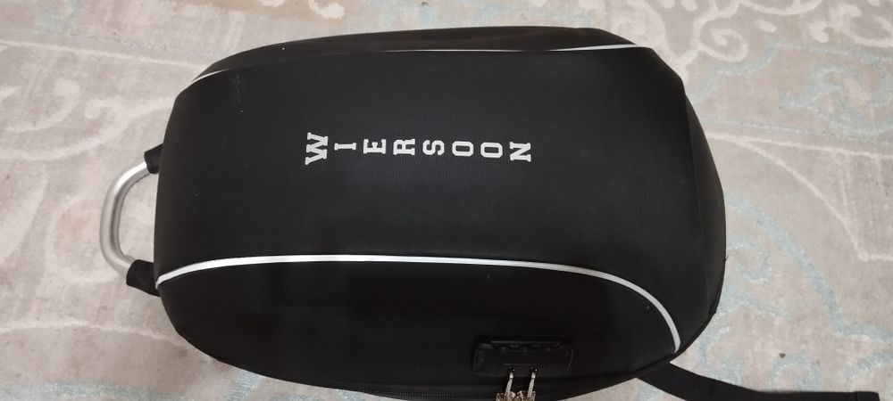 Рюкзак с замком.