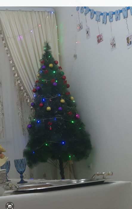 Продам ёлка почти новый