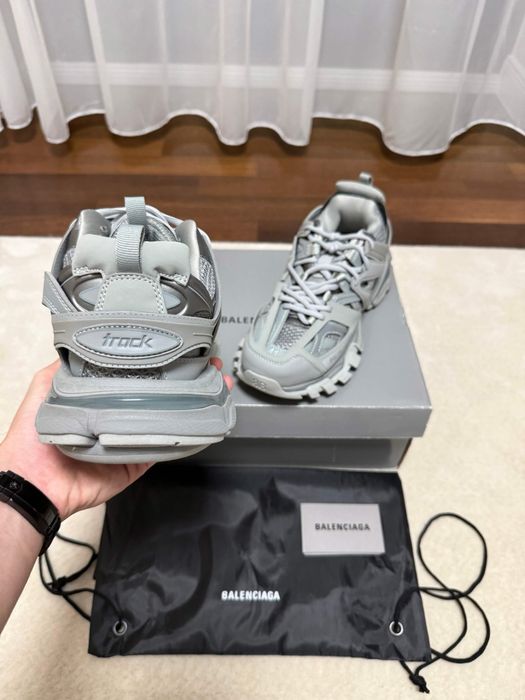 Balenciaga track gri