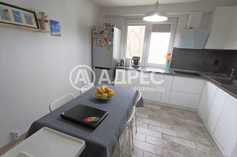 Продава се Тристаен апартамент в Разград, Орел - 78 кв.м за 1112 €/кв.м - Снимка #2