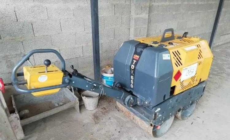 Продам двухвальцовый ручной каток