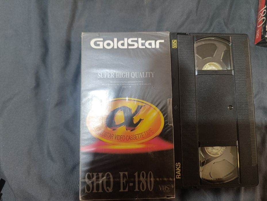 Продаю касеты для кассетного видео проигрыватель.