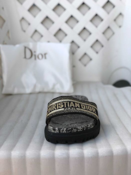 Чехли Christian Dior