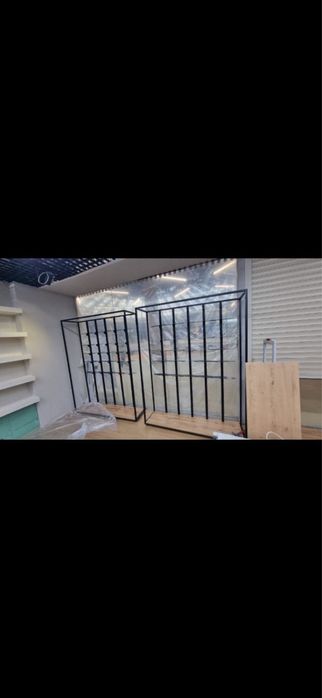 Оборудование для магазина одежды