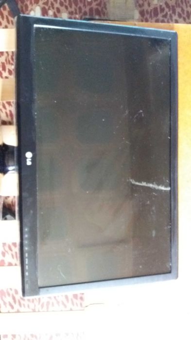 Продам телевизоры на запчасти