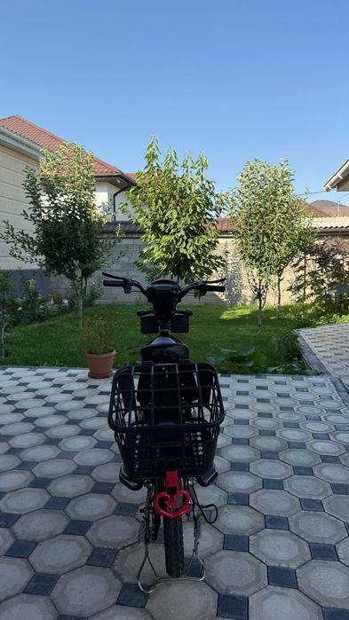 Продам срочно Скутер ск8