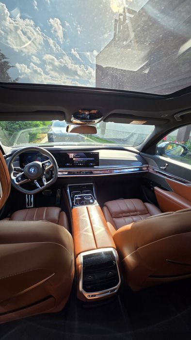 BMW Seria 7 2023 — imagine 2