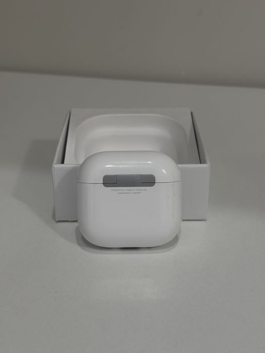 продам аирподс 4