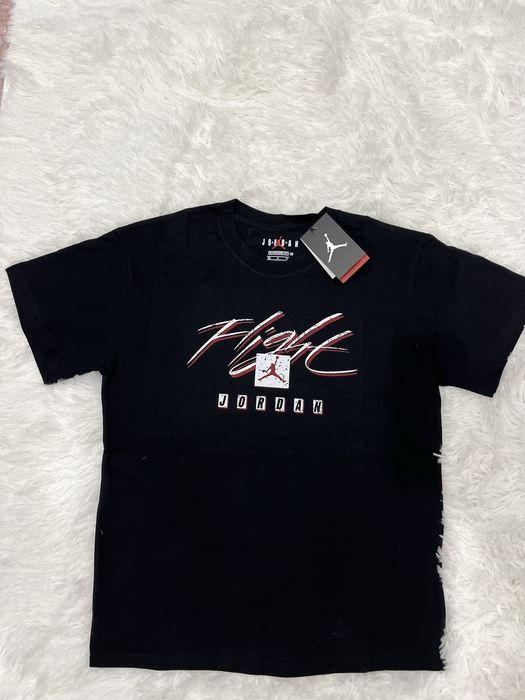 Футболка Jordan.