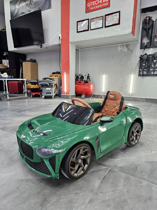 Акумулаторна кола Bentley Bacalar 12V