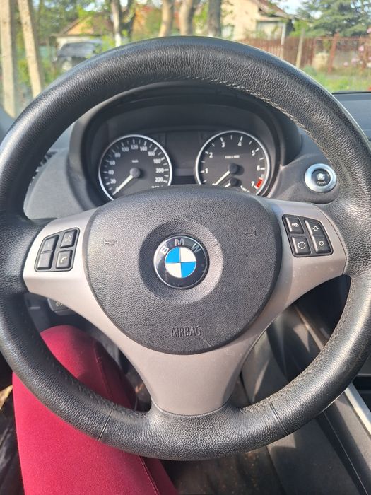 Продавам BMW e87 118i на части