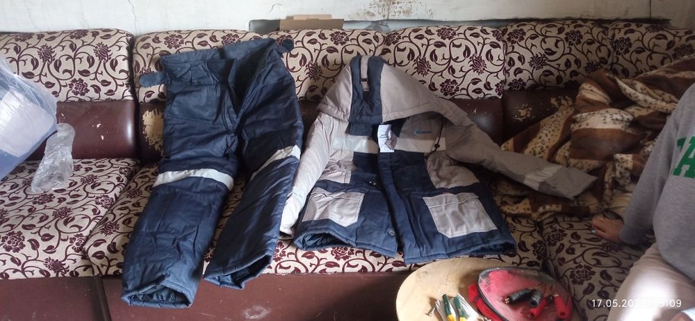 Продам спец. одежду зимние