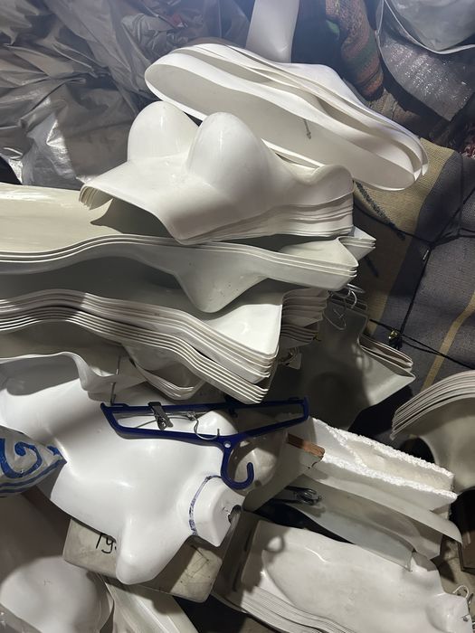 Манекендер арзан бағада беріп жеремін