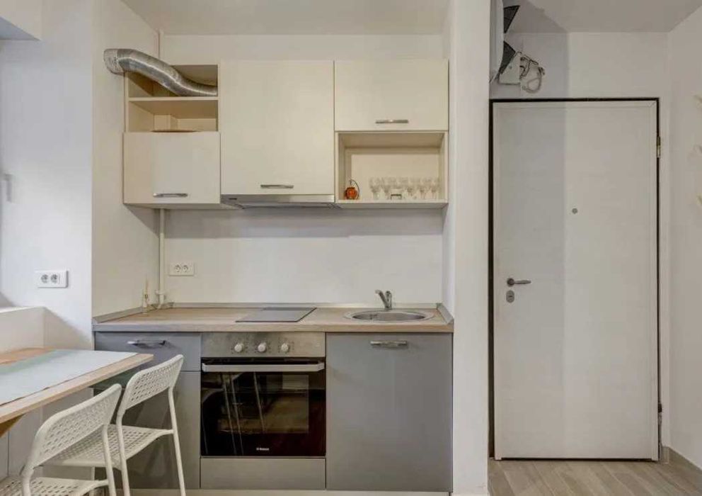 Дава се под наем Едностаен апартамент в Пловдив, Център - 40 кв.м за 188.7 € - Снимка #2