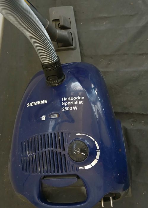 Прахосмукачка SIEMENS 2500W