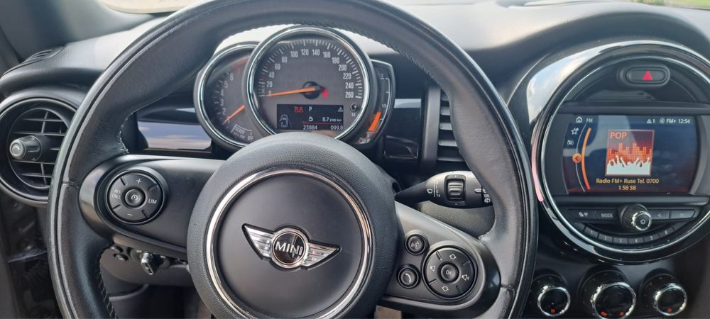 Mini Cooper an 2019 automata,