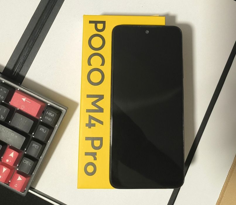 Poco m4 pro 8/256 AMOLED