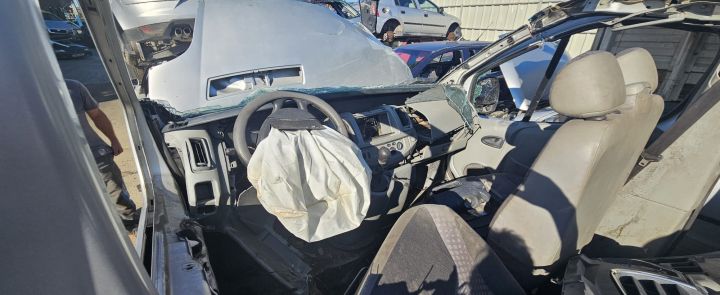 Aripa fata stanga Renault Trafic a 2-a generatie (facelift)