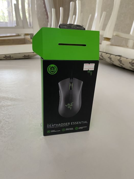 Мышка Razer DeathAdder Essential