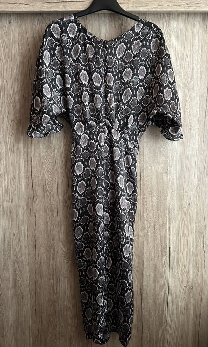 Libby LOVES Нова уникална оригинална рокля с етикета размер XS