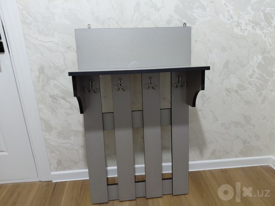 Продам вешалку для прихожей