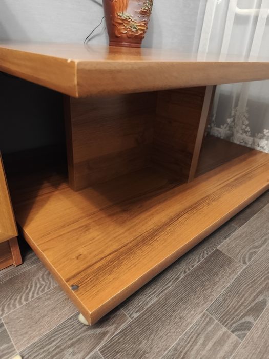 Журнальный столик