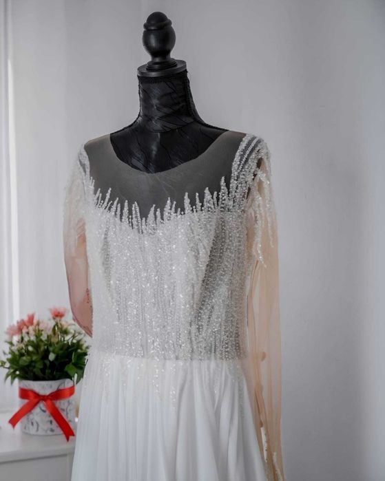 Rochie de mireasă unicat, cu voal de 3m
