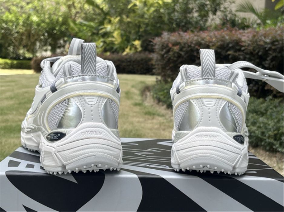 OFF-WHITE Be Right Back