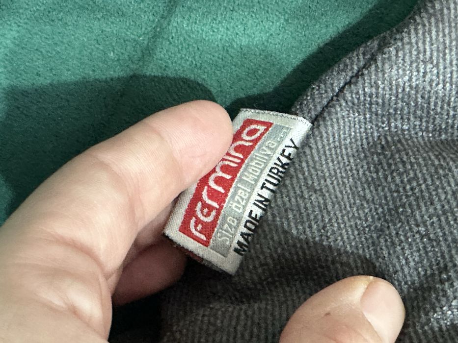 Диван в изумрудном цвете