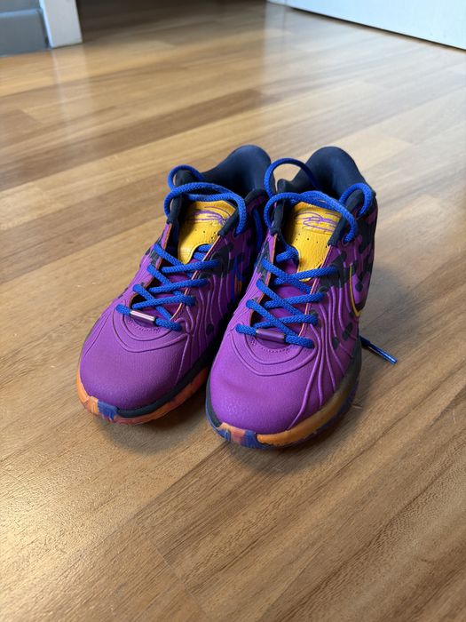 Nike lebron 21 marime 38.5 purtati de cateva ori ca noi