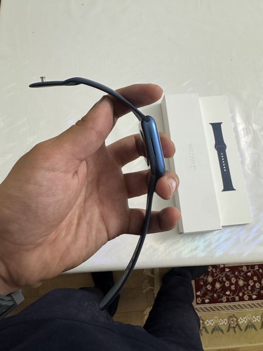 Продаю Apple Watch Series 7