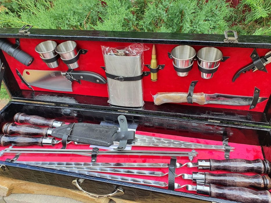 Шашлычный набор Ирбис Вип в кейсе.