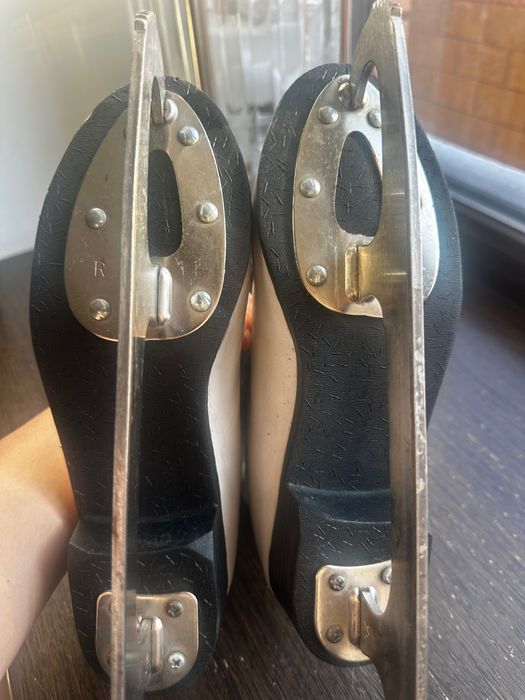 Фигурные коньки б/у