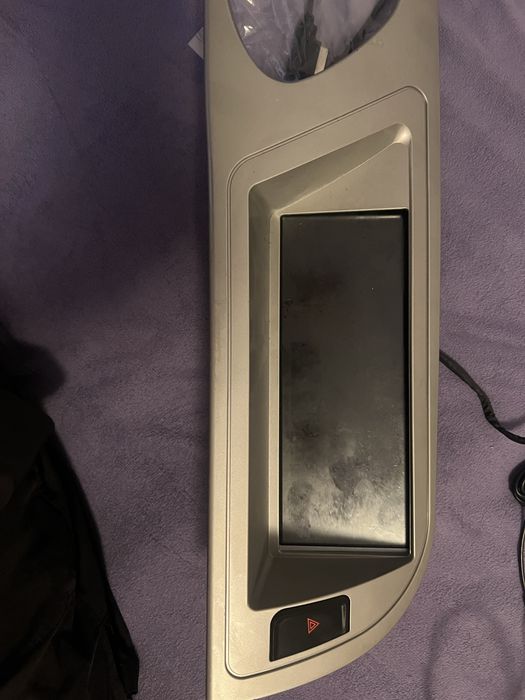 Navigatie Android NOUǍ/Nefolosita Audi B8 - kit compet- 8.8 inch