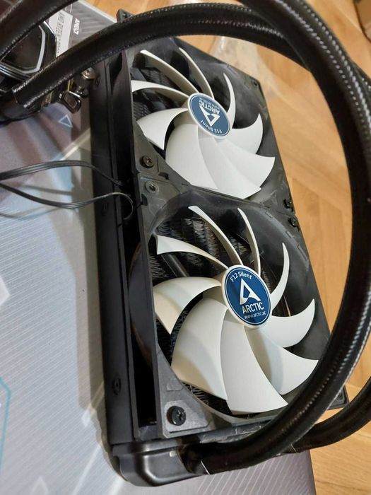 Corsair H100x - 240mm AIO